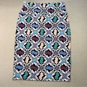 LuLaRoe - Cassie - Minnie Mouse Skirt - Size XS